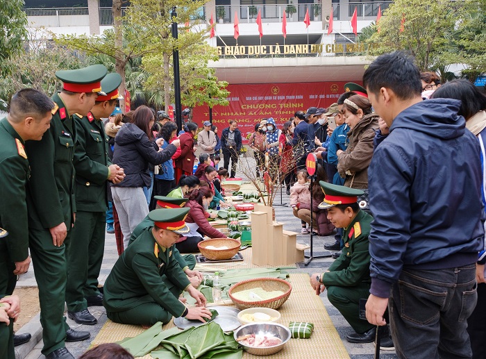 CADI-SUN cùng nhiều đơn vị gói bánh chưng, tặng quà Tết gia đình chính sách, hộ khó khăn